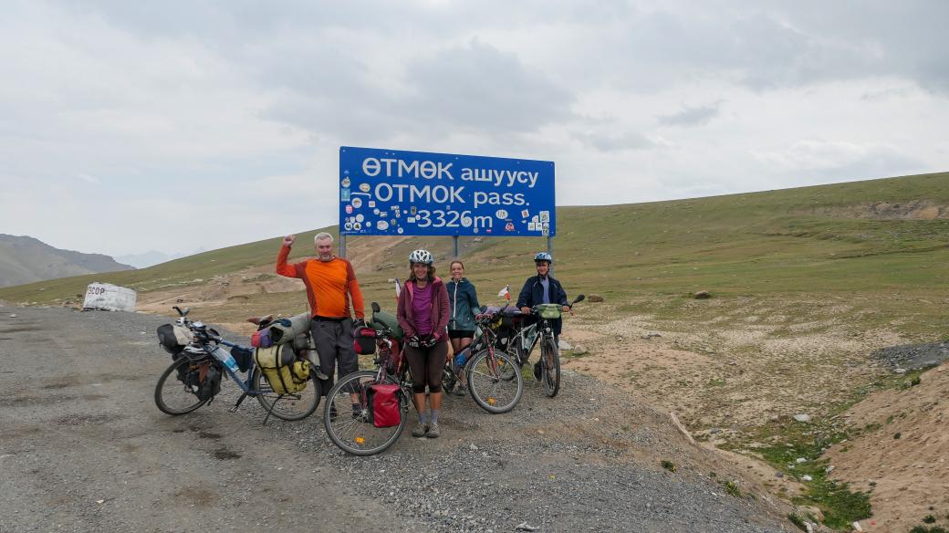 Cykloexpedice a rodinná dovolená v jednom. Zigáčkovi vyrazili do Kazachstánu a Kyrgyzstánu