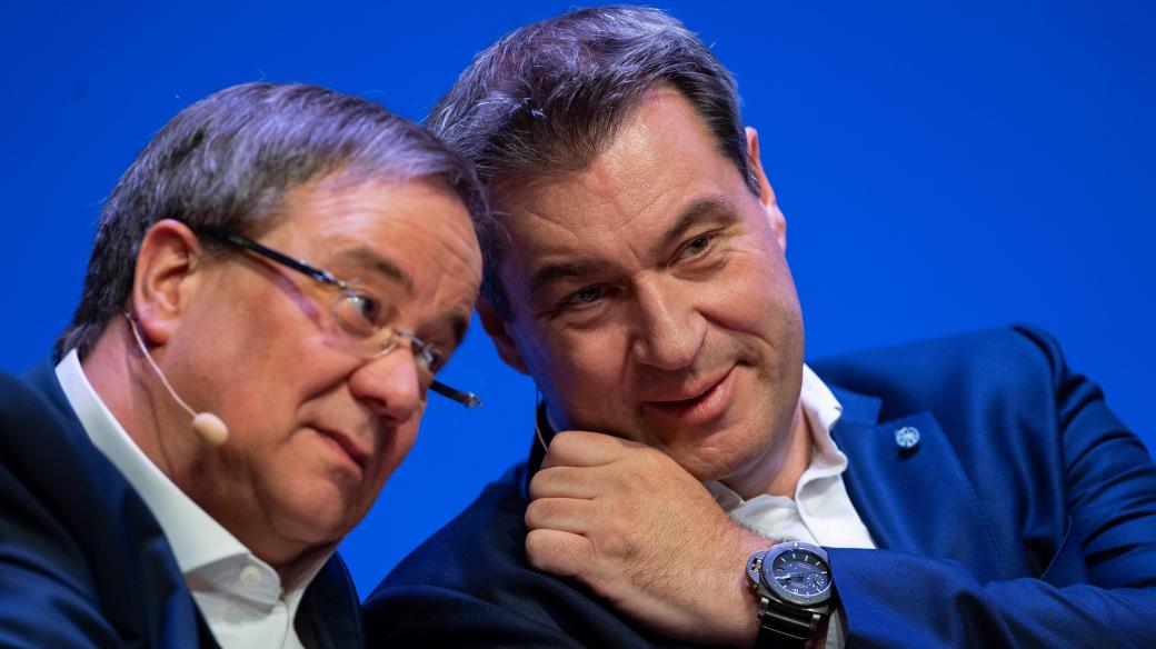 Šéf CDU Armin Laschet (vlevo) a šéf CSU Markus Söder
