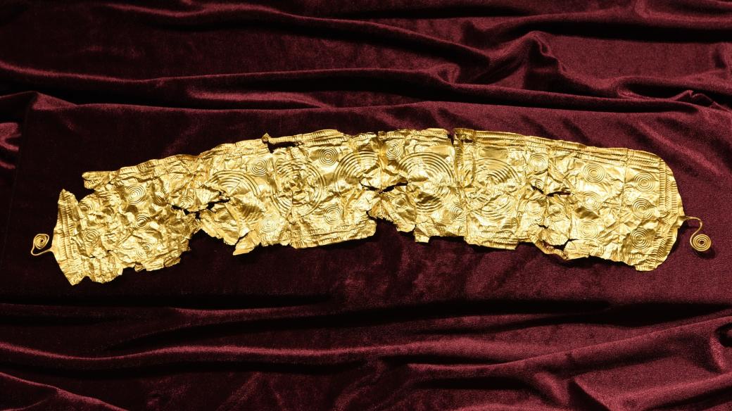 Zlatý šperk nalezený loni v Opavě je z mladší doby bronozové