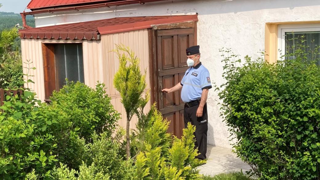 Policisté kontrolovali zabezpečení domů a chat v Krušných horách