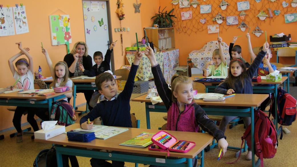 Prvňáci ze třídy Motýlků ZŠ v Kopidlně  ověřují nový vzdělávací systém AMOS