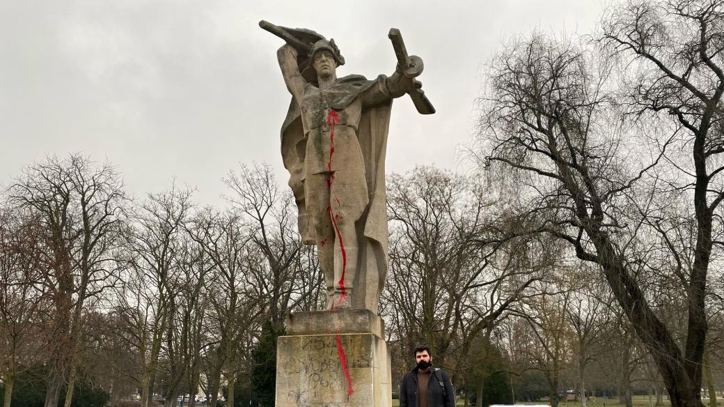 V Litoměřicích sepsali petici za odstranění sochy sovětského vojáka