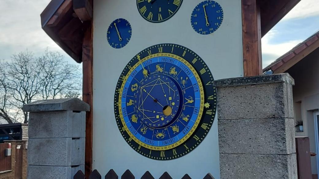 Druhý pražský orloj se nachází v obci Točná