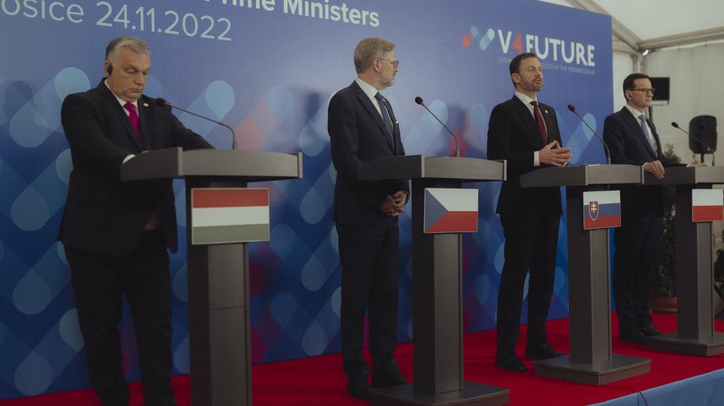 Summit V4 ve slovenských Košicích. Zleva Viktor Orbán, Petr Fiala, Eduard Heger a Mateusz Morawiecki