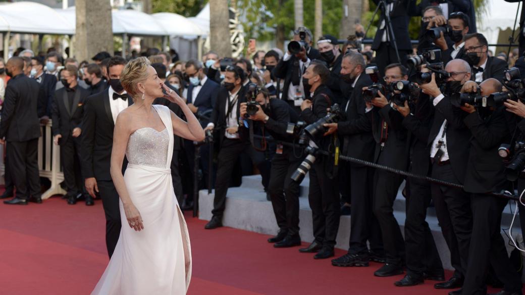 Herečka Sharon Stone na festivalu v Cannes