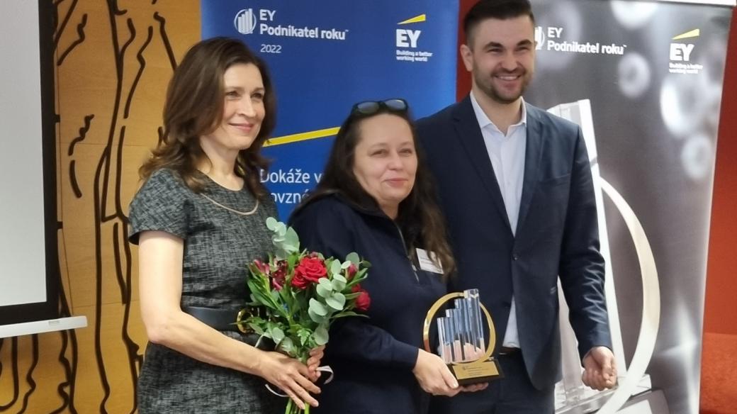 Vítězem soutěže EY Podnikatel roku 2022 Královéhradeckého kraje je Serafin Campestrini ze společnosti SECA Borohrádek na Rychnovsku