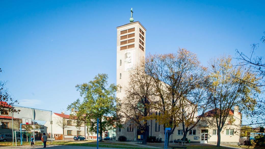 Kostel svatého Vojtěcha, středisko salesiánské farnosti v Českých Budějovicích
