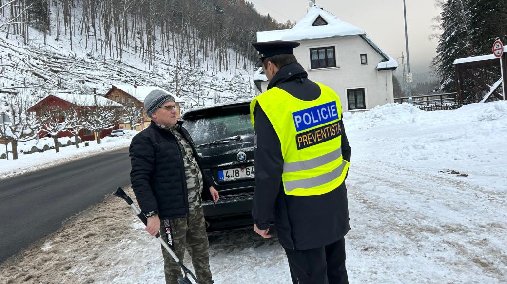 S otevřením zimních středisek zvýšila trutnovská policie počet svých kontrol řidičů na silnicích