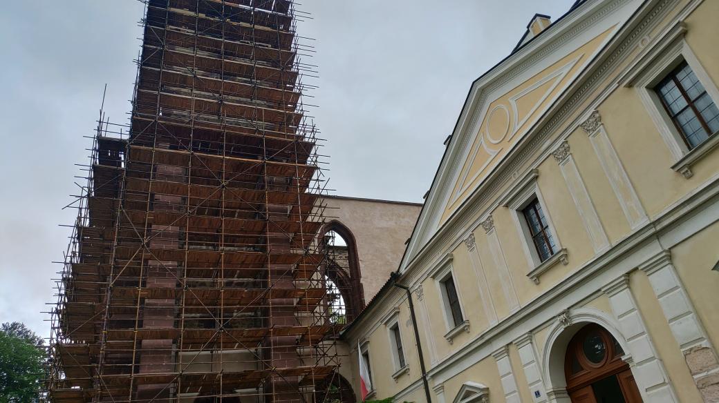 Sázavský klášter chystá opravu věže nad konventem