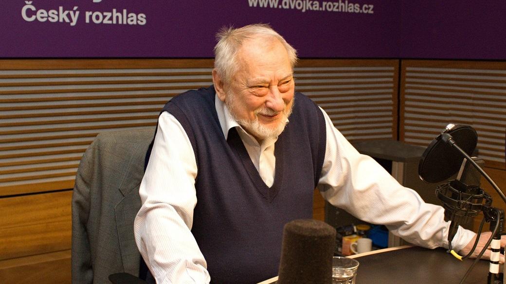Jan Petránek v rozhlasovém studiu (2014)