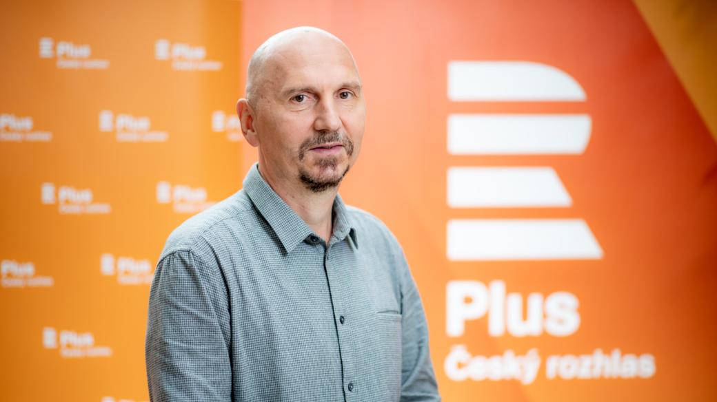 Petr Hartman, moderátor a komentátor Českého rozhlasu Plus