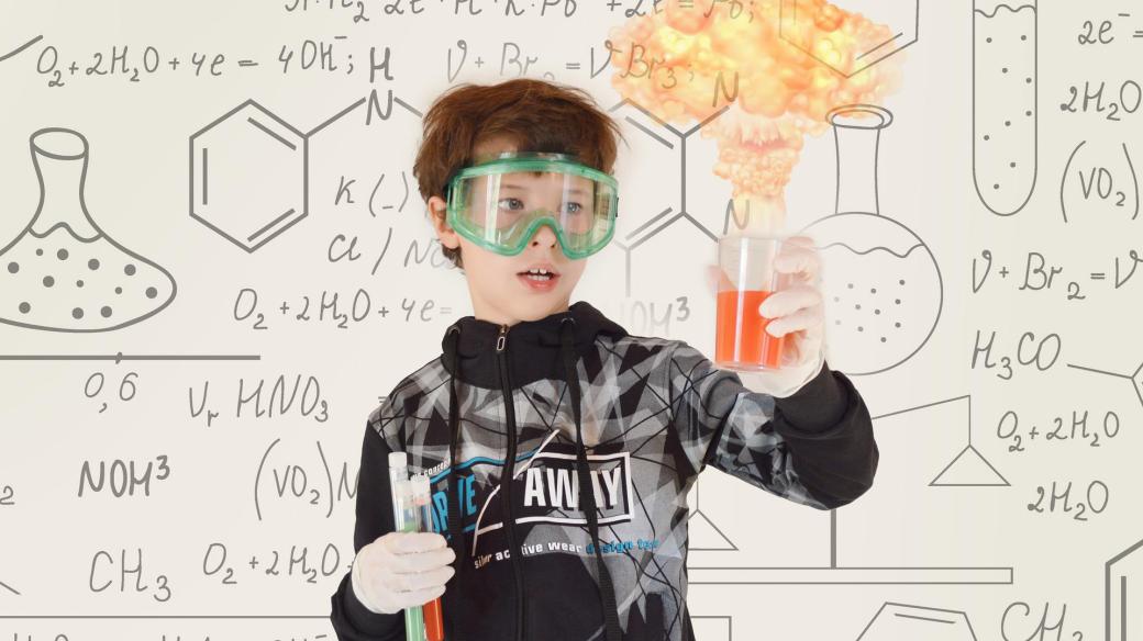 Chemie, pokus, vzdělávání, ilustrační foto