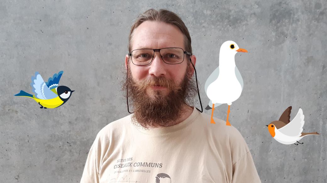 Ornitolog Vermouzek se věnuje ptákům