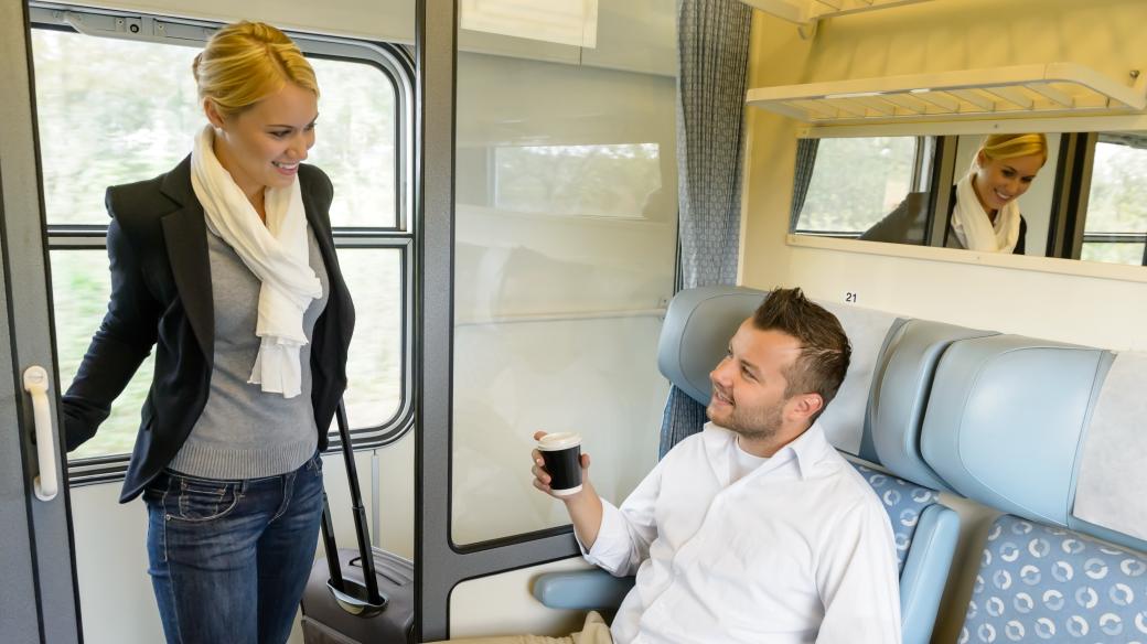 Muž a žena ve vlaku