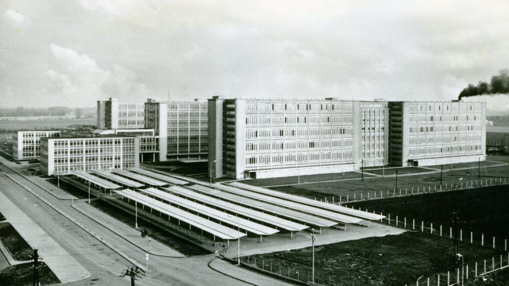 Pásová výroba konfekce byla v Prostějově zavedena už v roce 1934
