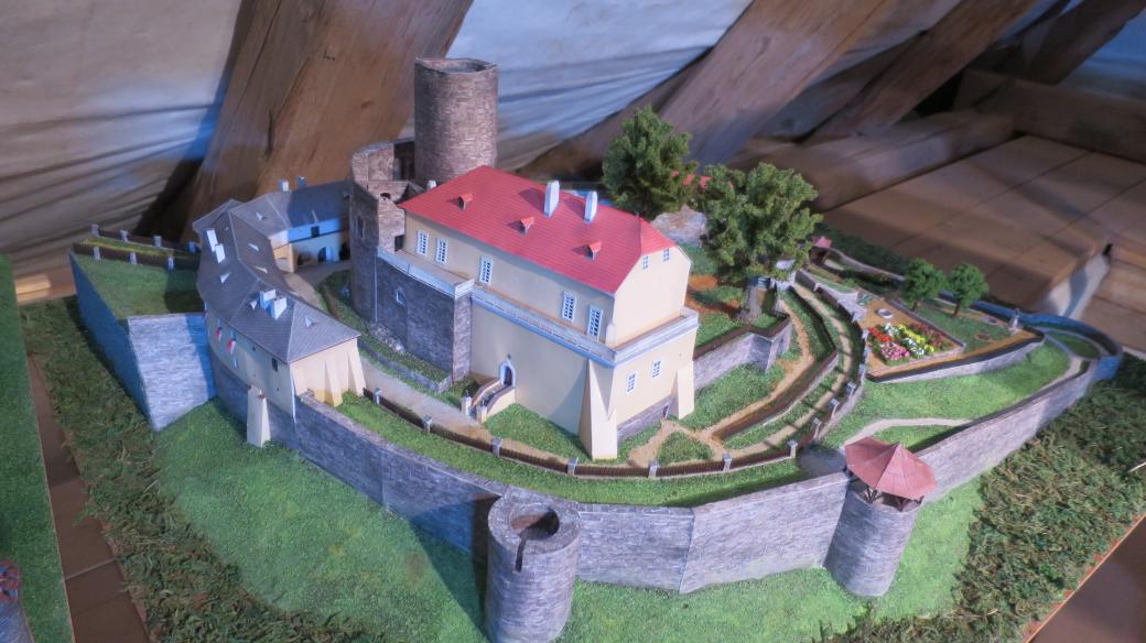 Model hradu Svojanova