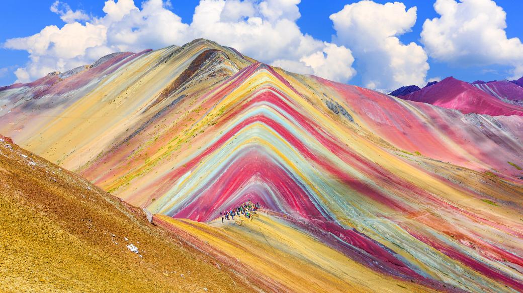 Duhová hora Vinikunka v Peru