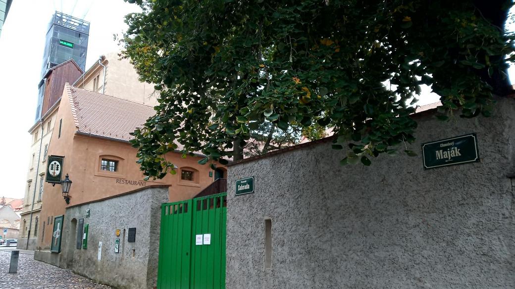 Rstauraci U Orloje v Žatci je už téměř rok zavřená