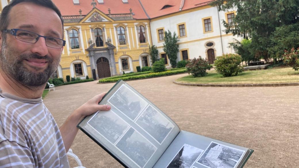 Život sovětských vojáků na zámku v Děčíně těsně před jejich odchodem zachytil na fotkách archivář Joza
