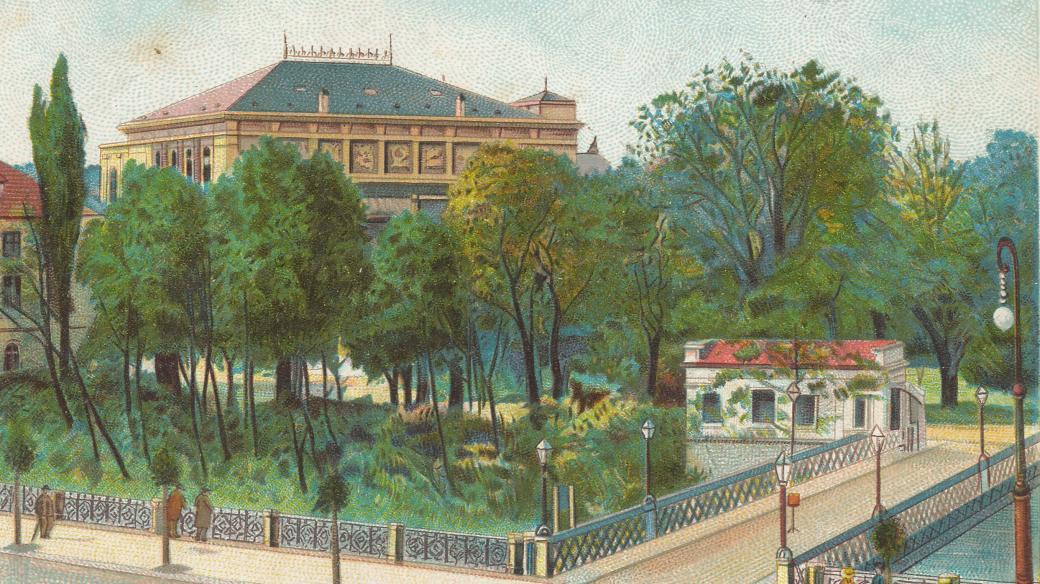 Pohled z Tylova náměstí na Slovanský ostrov a palác Žofín na dobové pohlednici
