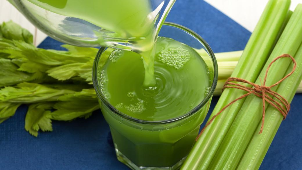Šťáva z řapíkatého celeru, smoothie, zdravá výživa