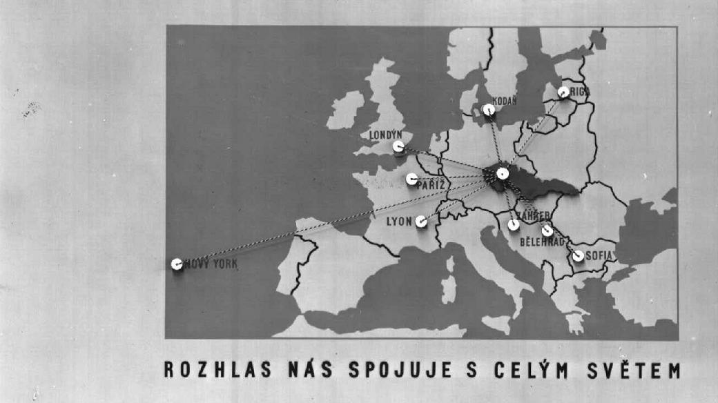 Výstavní panel prezentující zahraniční vysílání Radiojournalu (1938)