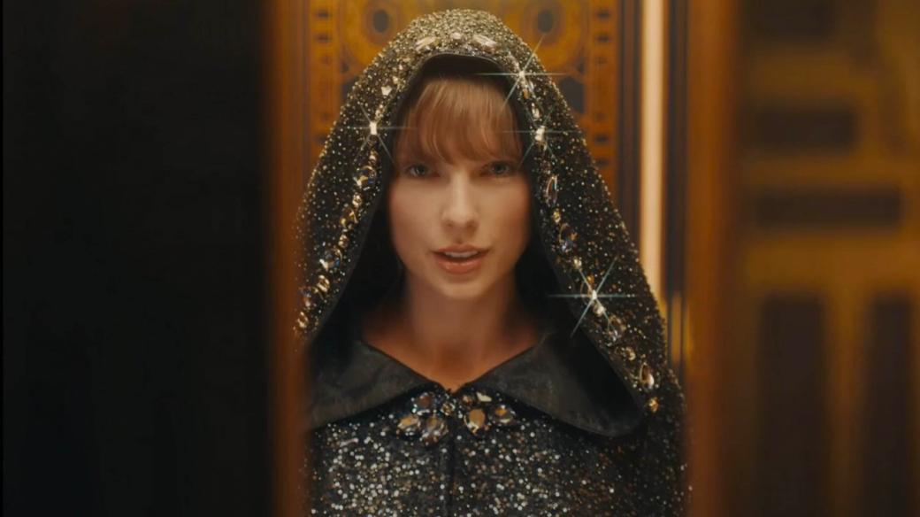 Taylor Swift v traileru ke klipům z nového alba Midnights