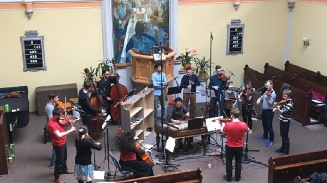 Muzička nahrává ve vinohradském evangelickém kostele CD Zpověď