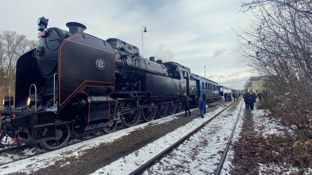 Parní lokomotiva ,Ušatá' - jízda mezi Prahou a Hostivicí