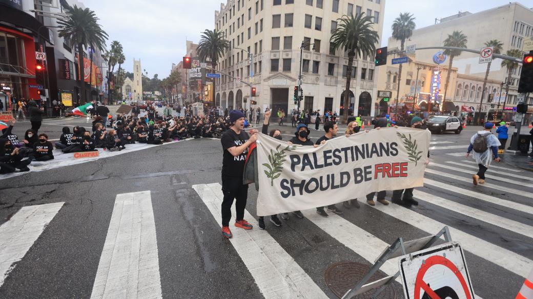 Propalestinské protesty (Jewish activists rally to call for cease-fire in the Gaza Strip shuts down)