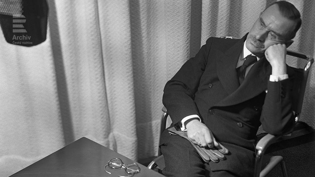 Thomas Mann ve studiu československé rozhlasové společnosti Radiojournal (10. 5. 1936)