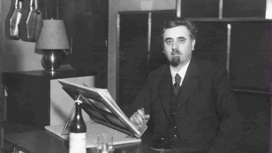 Jaromír Nečas v rozhlasovém studiu (20. 12. 1936)
