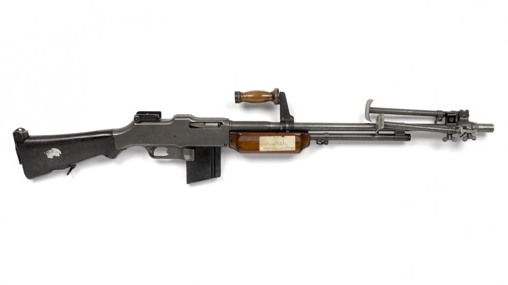 Automatická puška Browning vyráběná společností Winchester Repeating Arms Company