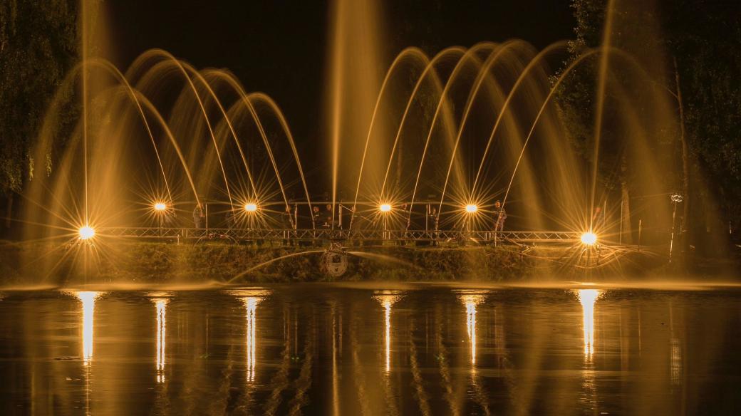 Ratměřická fontána -  i na tuto populární akci se Ratměřice rozhodli pořídit vratné kelímky