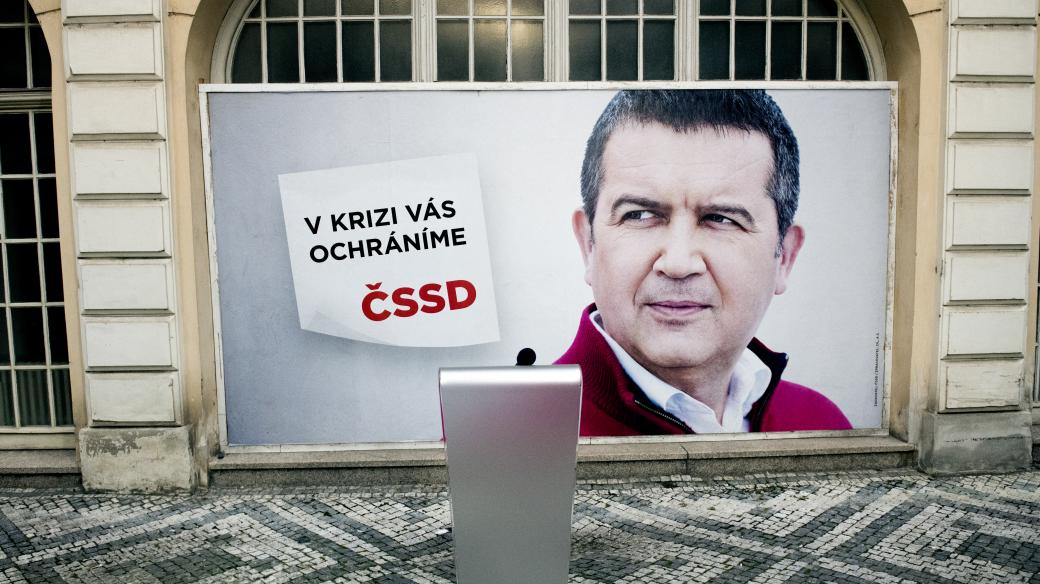 Předvolební kampani ČSSD dominoval slogan „V krizi vás ochráníme“