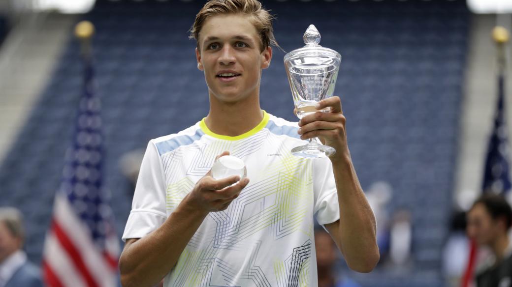 Vítěz singlového juniorského turnaje US Open Jonáš Forejtek