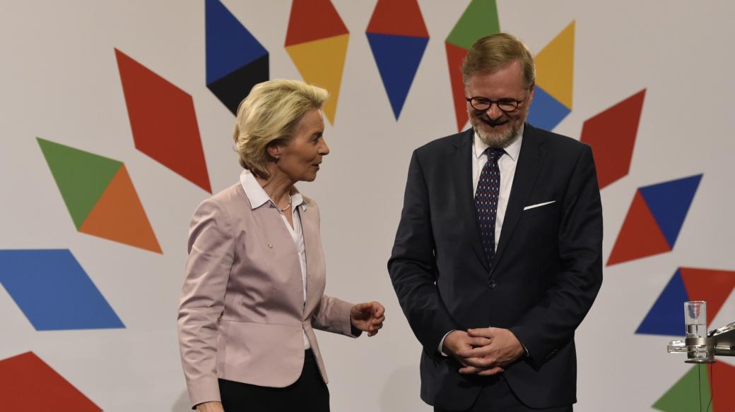 Premiér Petr Fiala a předsedkyně Evropské komise Ursula von der Leyenová po jednání při zahájení českého předsednictví promluvili na tiskové konferenci