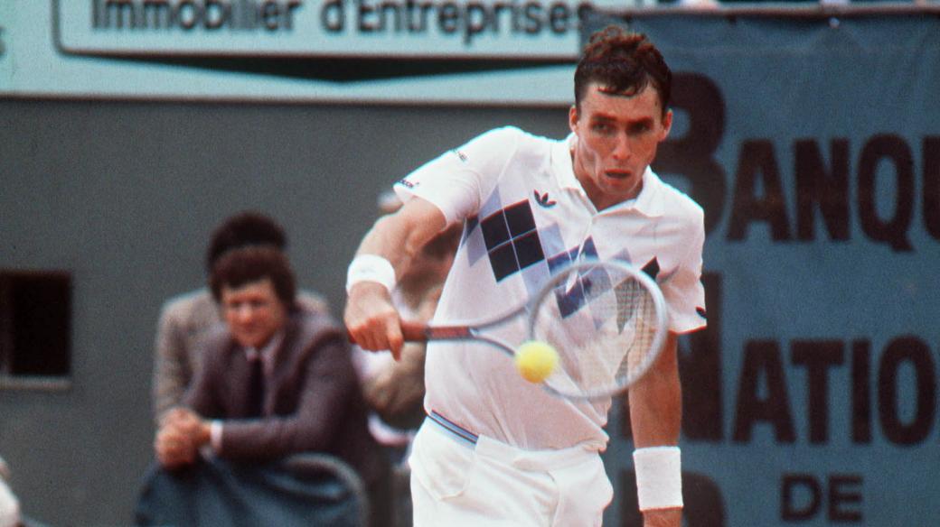 Před pětatřiceti lety vyhrál Ivan Lendl své první Roland Garros. Borec reprezentující Československo, ale i Spojené státy americké. Kdo další startoval za dva národy?