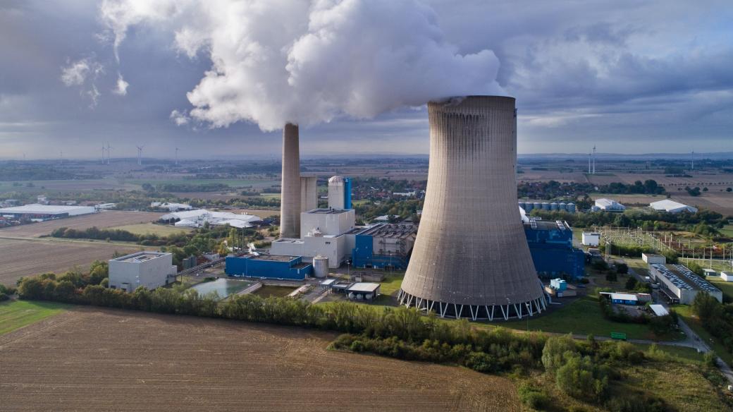 Černouhelná elektrárna Mehrum ve spolkové zemi Dolní Sasko