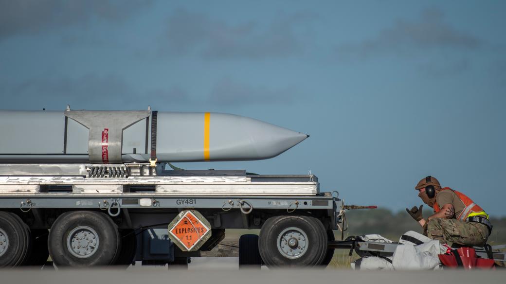 Tchaj-wan oslovil amerického výrobce systému Lockheed Martin, který vyrábí střely AGM-158 (na snímku), které se odpalují z bojových letounů F-16