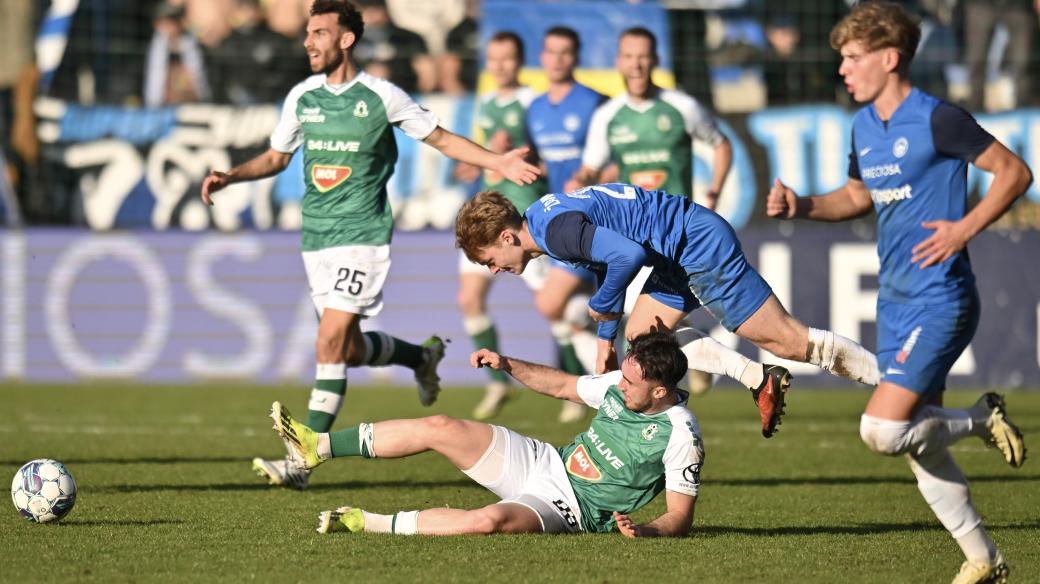 Severočeské derby mezi Jabloncem a Libercem nabídlo šest gólů. Remízu v 91. minutě zachránil liberecký Chaluš