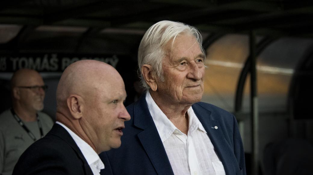 Karel Brückner působil jako kouč i v Rakousku. Poslechněte si příběhy úspěšných českých trenérů