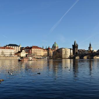 Prahou křížem krážem