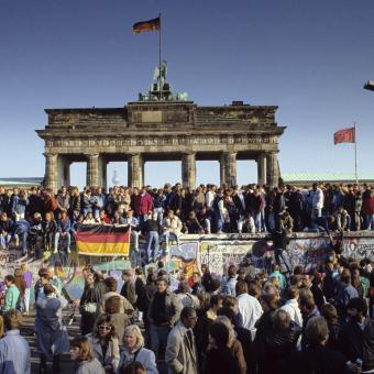 Pád Berlínské zdi, 1989