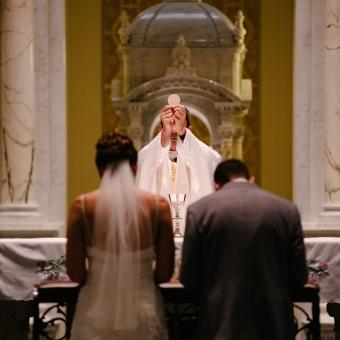 Svatba v kostele (ilustrační foto)