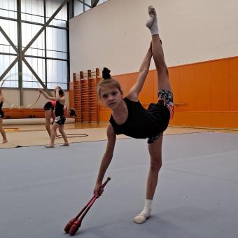 Malá gymnastka Polyna našla před válkou útočiště v Havířově