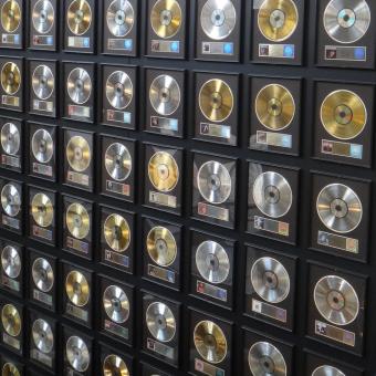 Hvězdy, hity, legendy