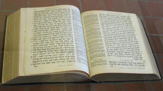 Biblia Hebraica (hebrejský text Bible)