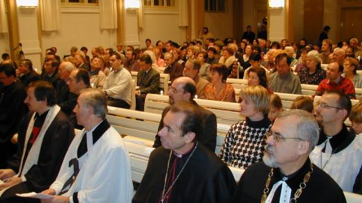 Účastníci ekumenické bohoslužby