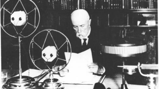 Prezident T. G. Masaryk při projevu k americkým posluchačům